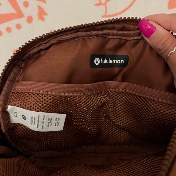 LIKE NEW! LULULEMON ATHLETICA everywhere belt bag - ancient copper - Picture 3 of 7